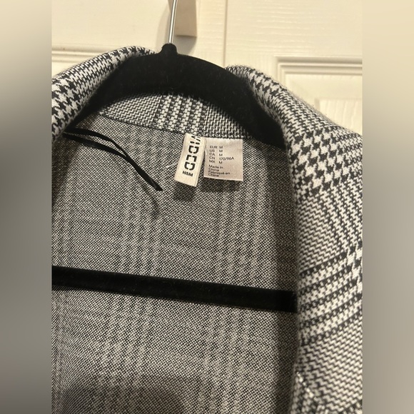 NWOT H&M Plaid Soft Blazer - Picture 4 of 10